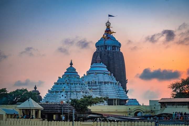 Puri beach and Jagannath Temple